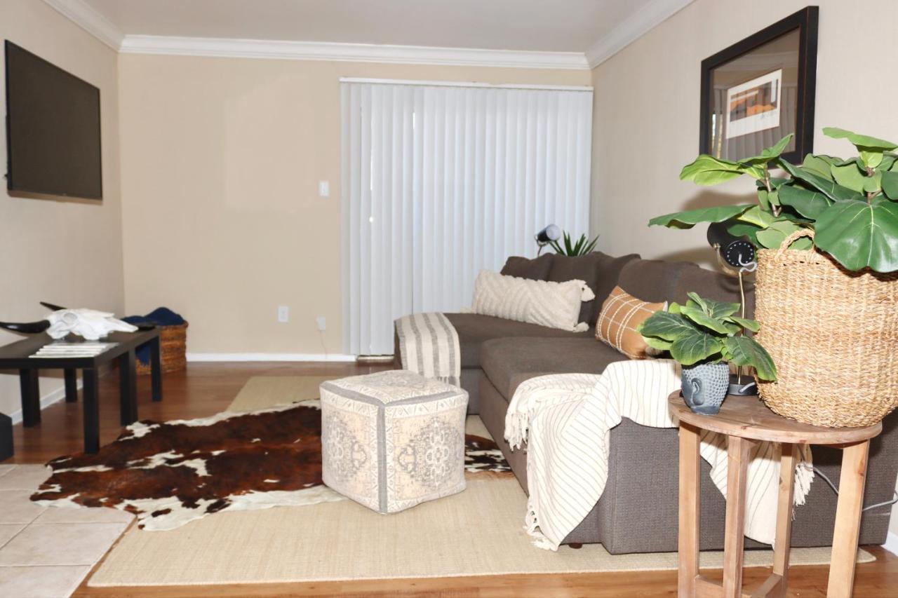 Chic Boho Cottage -Self Check In, Fully Furnished, & Free Parking هيوستن المظهر الخارجي الصورة