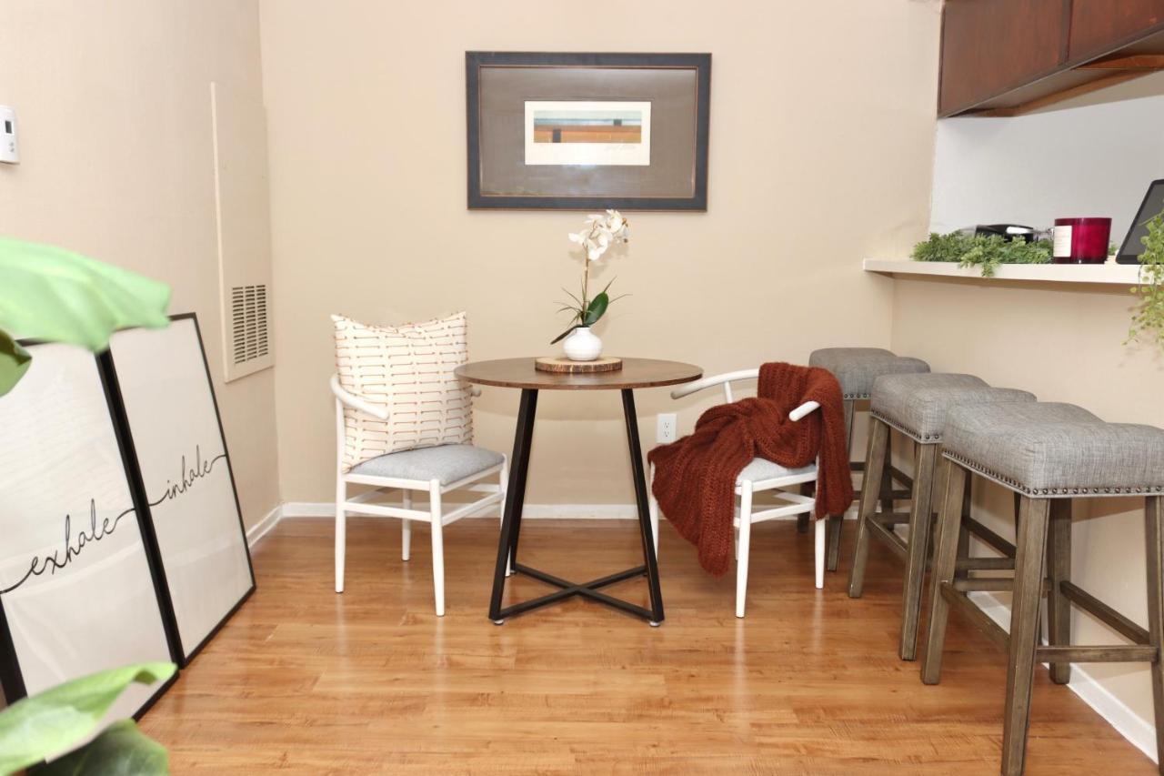 Chic Boho Cottage -Self Check In, Fully Furnished, & Free Parking هيوستن المظهر الخارجي الصورة